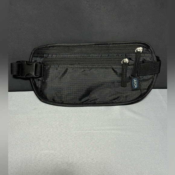 Alpsy Other - Alpsy Bag Travel Waist Pack Pouch Smashihowards Color Black